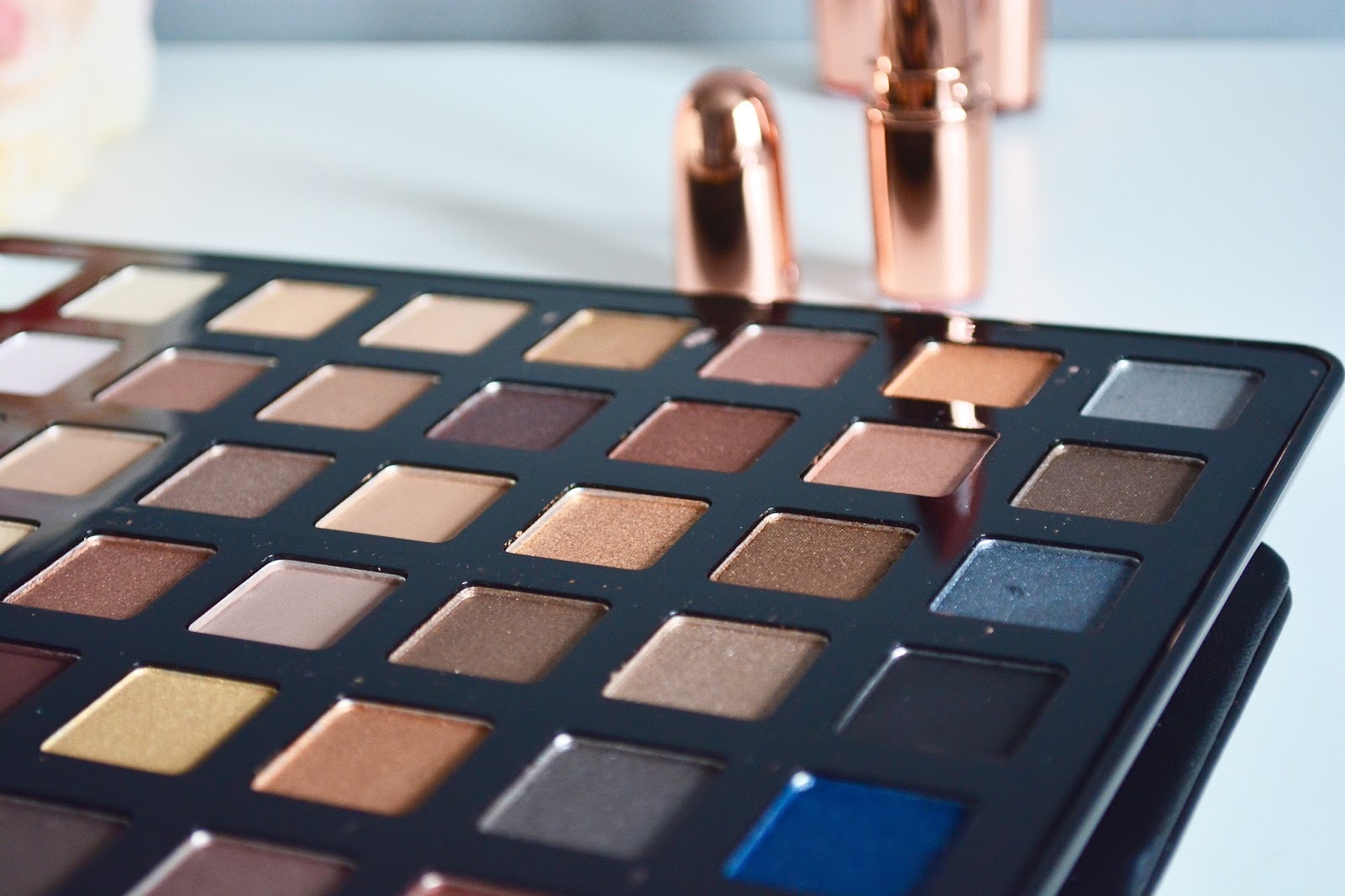 Freedom Pro Artist Pad Black Arts Review & Swatches Miss Sunshine