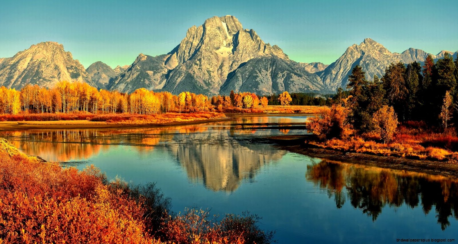 Autumn Fall Mountain Background
