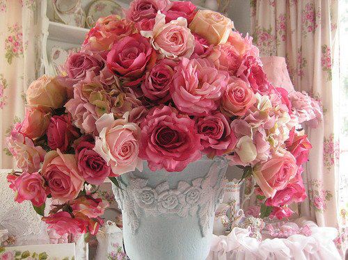 imagem de rosas - arranjo de flores no vaso