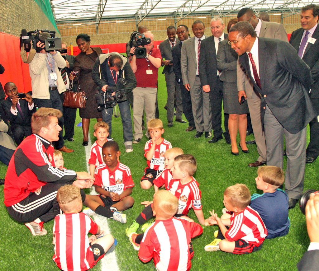 President Kikwete tours Sunderland Association