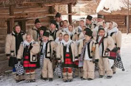 112 tipuri de costume populare din Romania