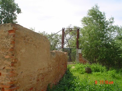 Entrada Puente visto desde los restos de uno de los torreones