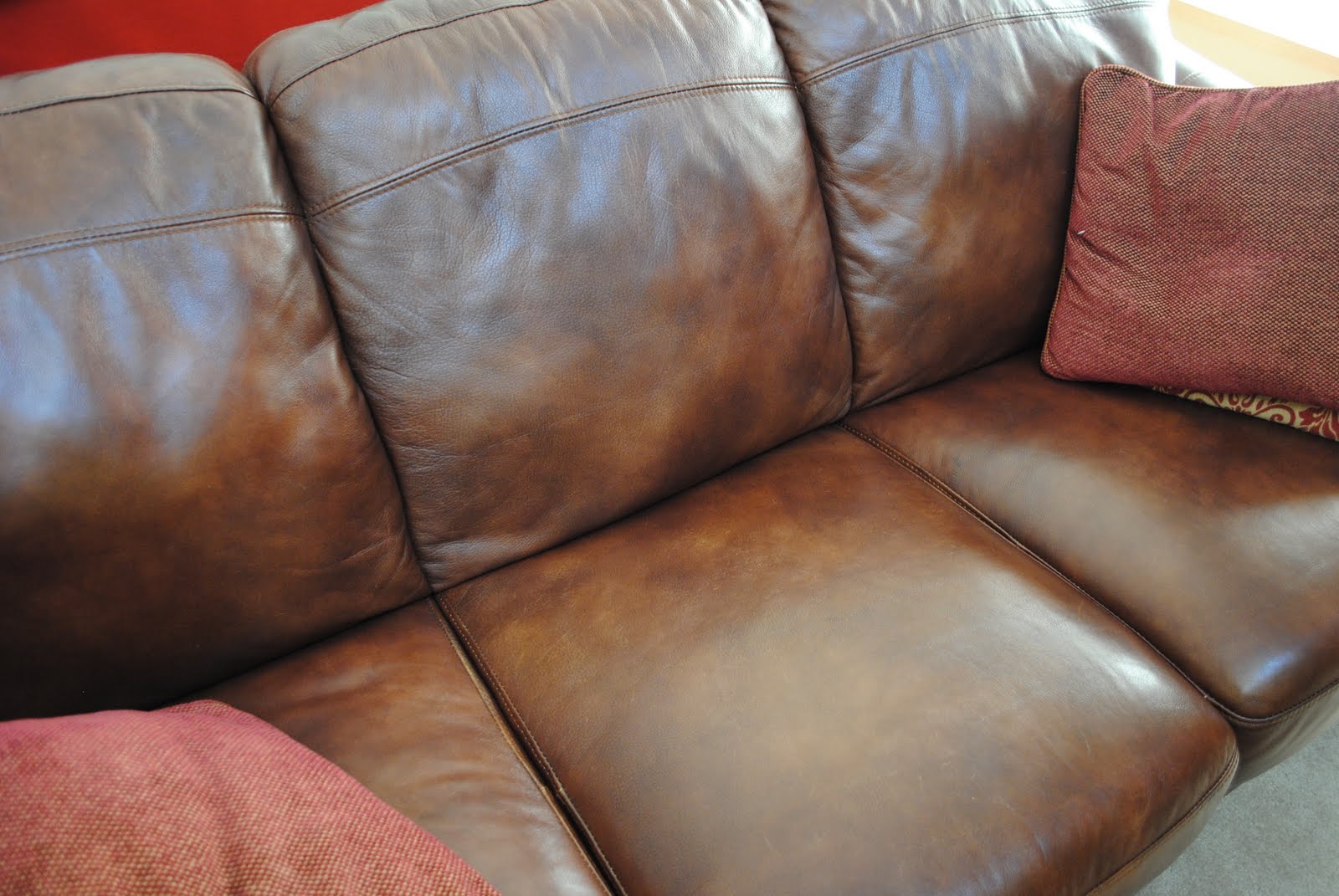can i use shoe polish on a leather couch