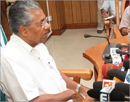 Kerala Chief Minister Meets BJP Leaders After RSS Worker Is Killed, Thiruvananthapuram, News, Conference, Allegation, Politics, Clash, Kerala