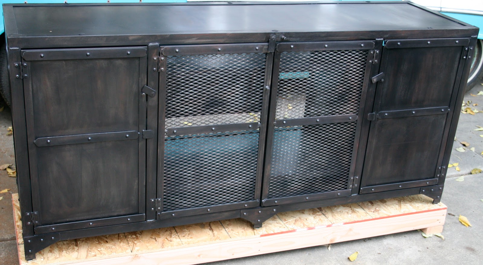 Real Industrial Edge Furniture llc Industrial media