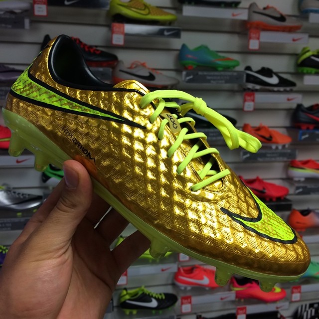 neymar cleats 2014 world cup