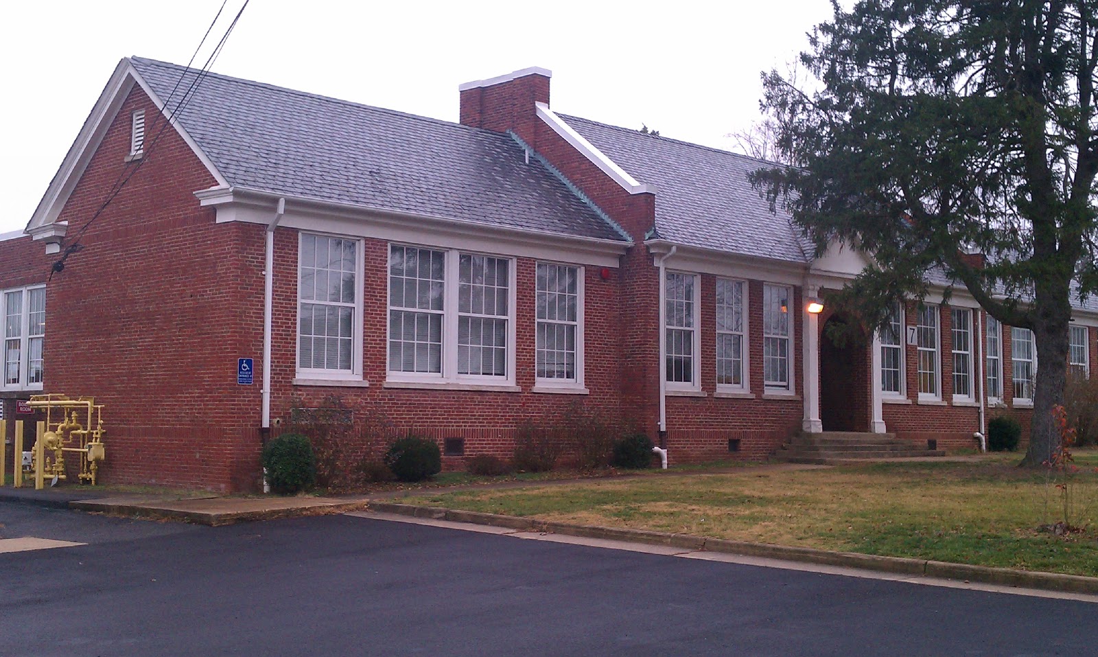 The Dixie Pig Demolish Woodlawn Elementary School?