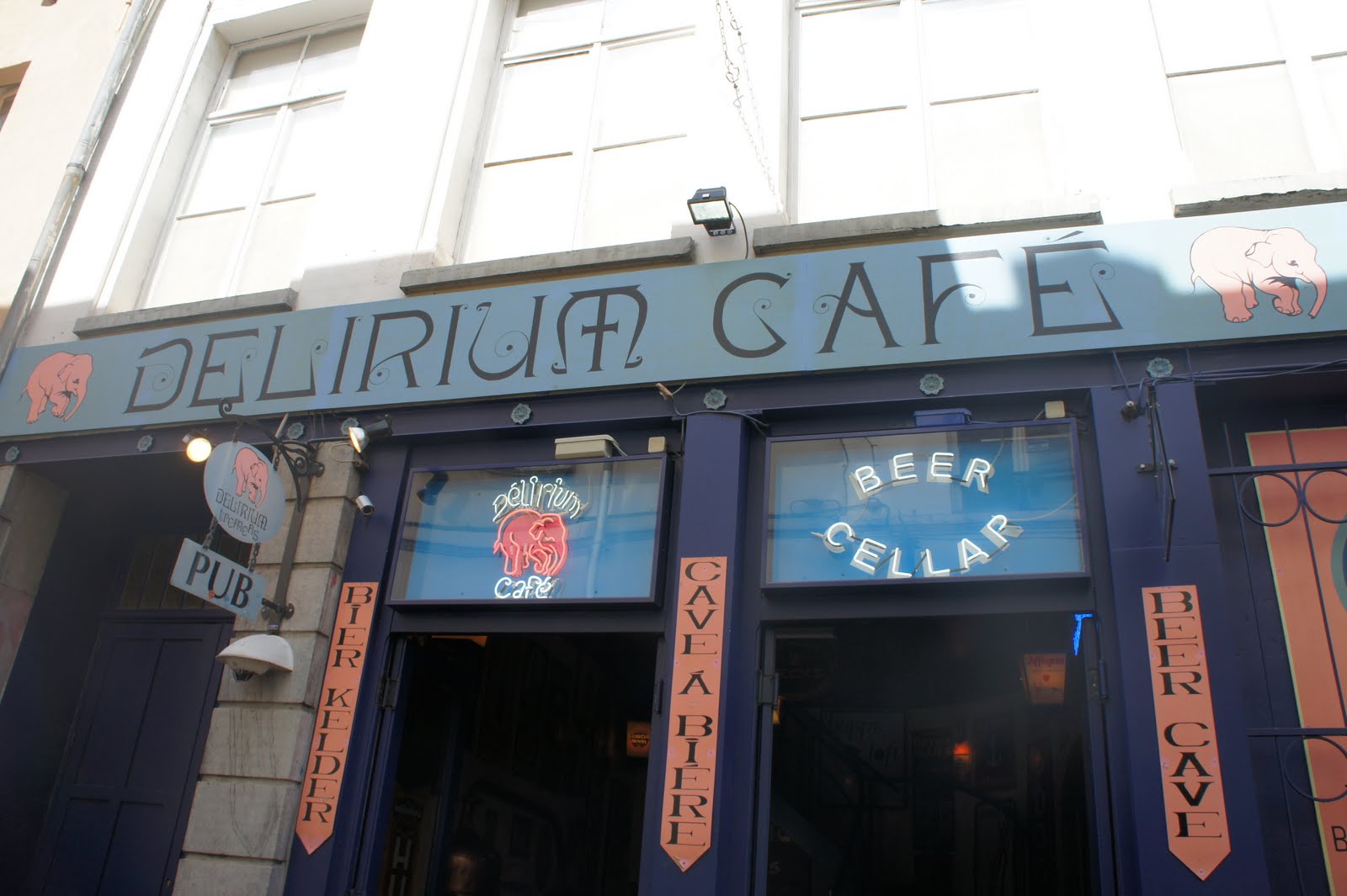 Possessin' Verve: Green Fairies Wear Clan Tartans - Delirium & Floris ...