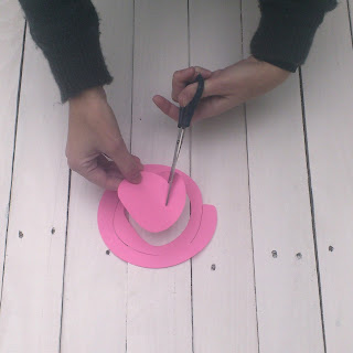 tutorial rosa de papel san valentín