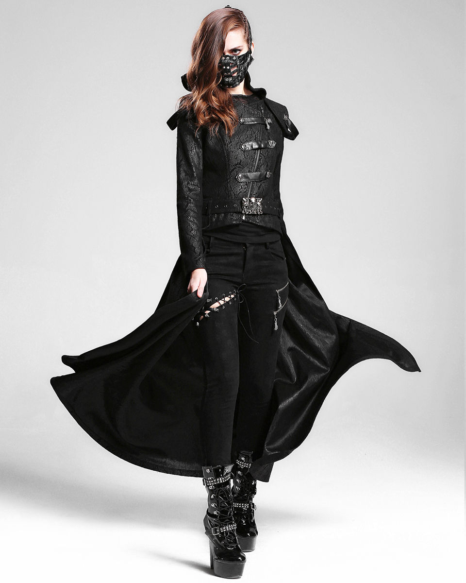 Гот покупать. Bat Norton мантия постапокалипсис. Punk Gothic одежда мантия. Готическая одежда. Готический стиль в одежде.