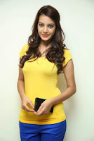 deeksha-panth-latest-new-hot-stills-pics