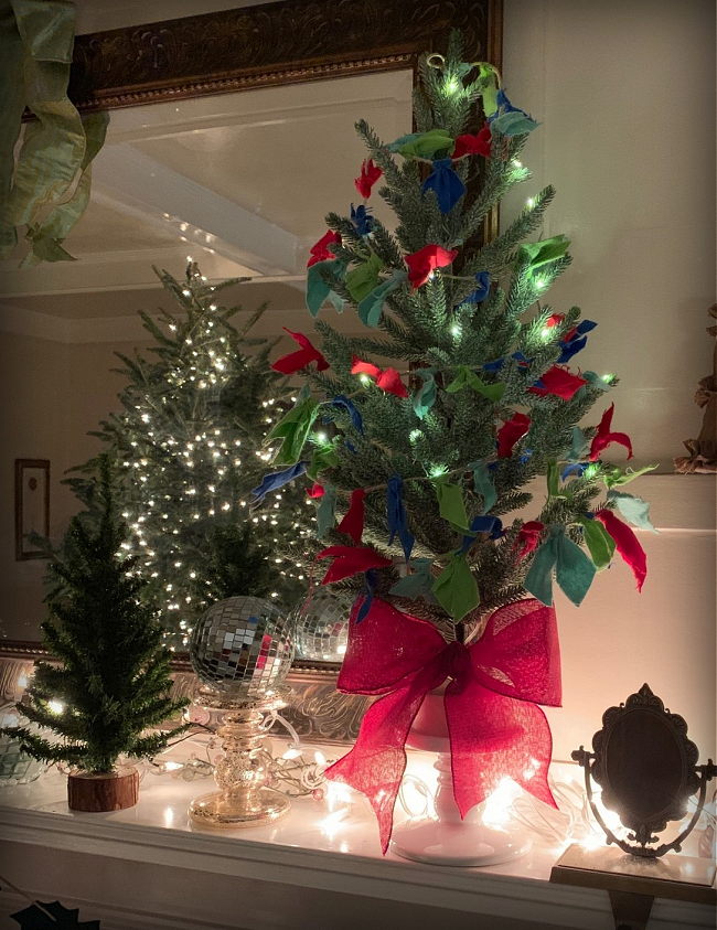 WobiSobi: The 12 Days Of Christmas Crafting: Day 2; Retro, Flannel Garland.