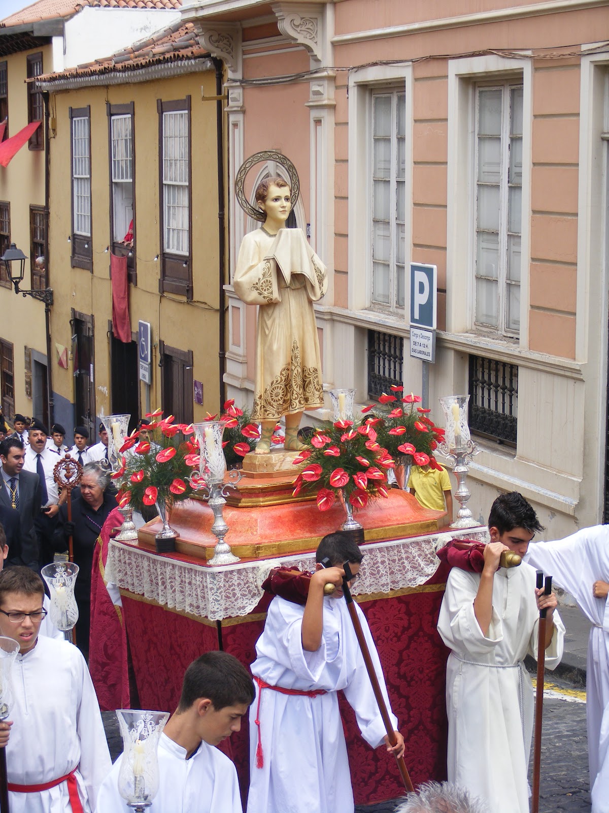 Orotava Cofrade: Festividad de San Tarsicio en la Parroquia Matriz.