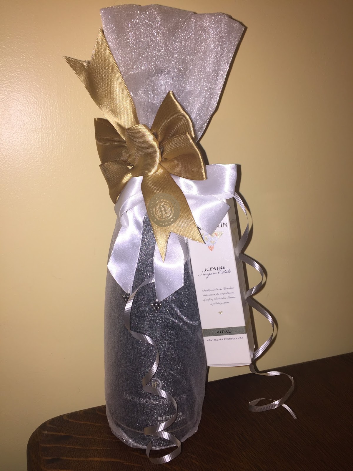 Travel Reviews & Information Niagara Falls, Ontario, Canada