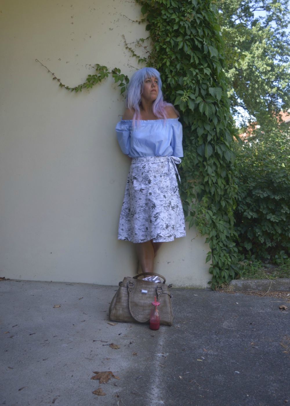 Well wrapped and floral prints -  Summer Outfit with wrapped skirt, sky blue off-shoulder blouse and beige and white Leather mules,  posted by Annie K, Fashion and Lifestyle Blogger, Founder, CEO and writer of ANNIES BEAUTY HOUSE - a german fashion and beauty blog