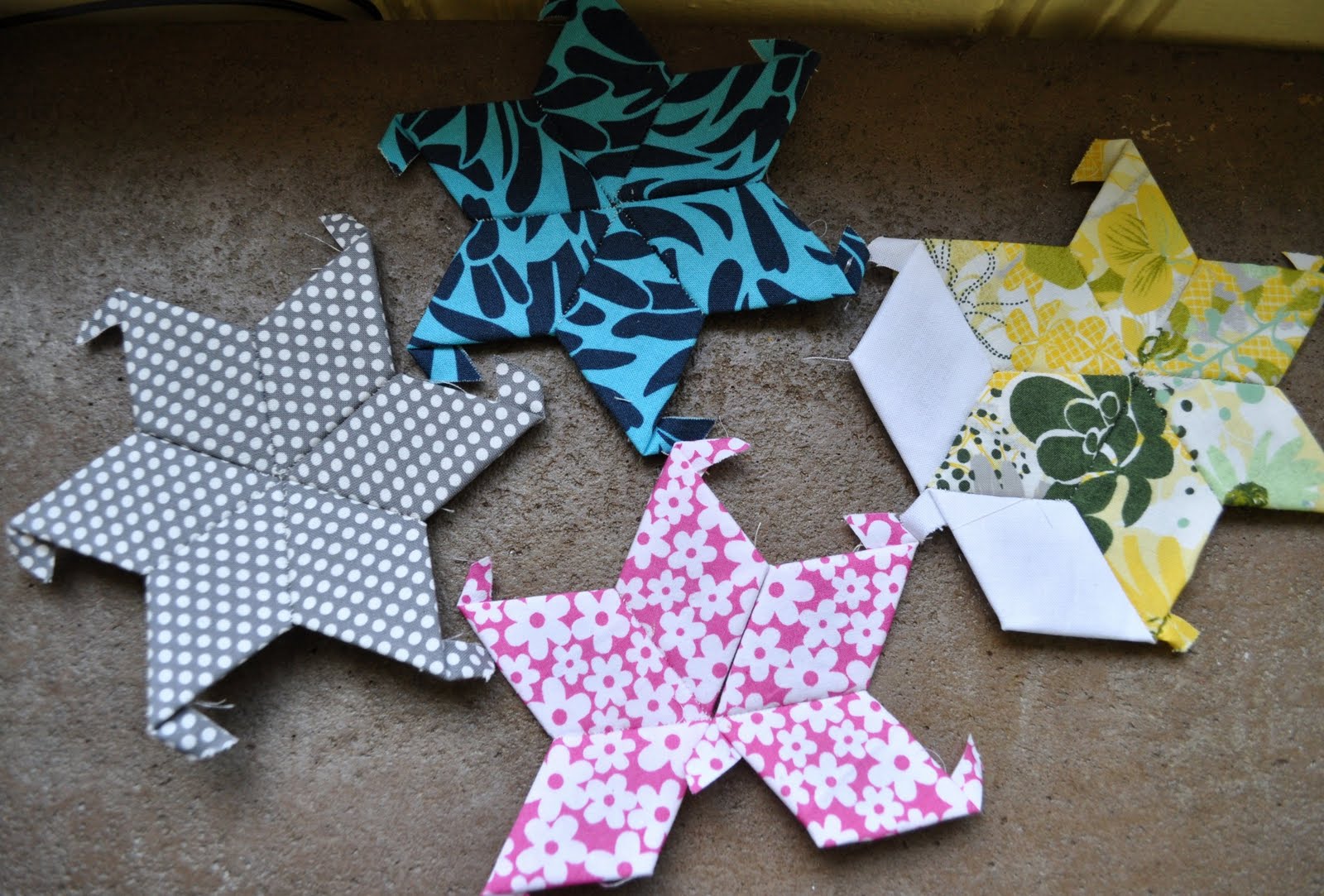 What is english paper piecing picture