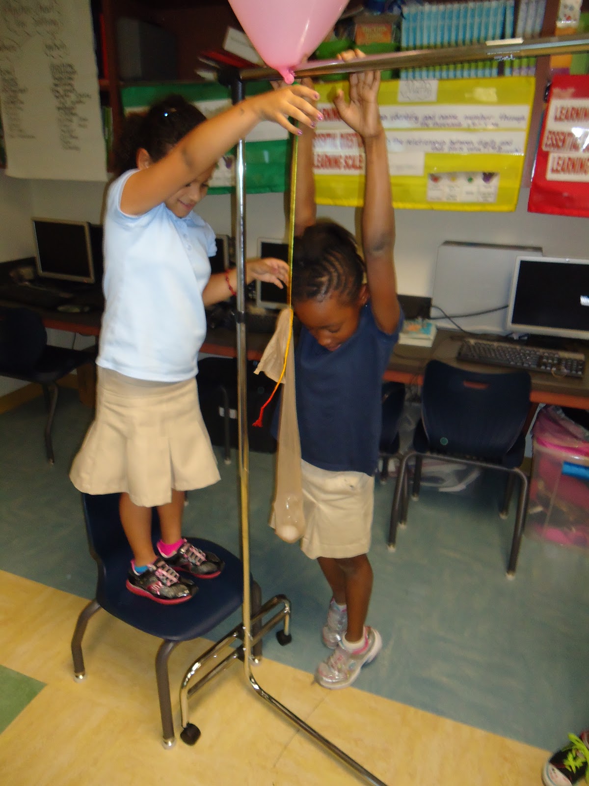 keeleyskids Egg Bungee Drop