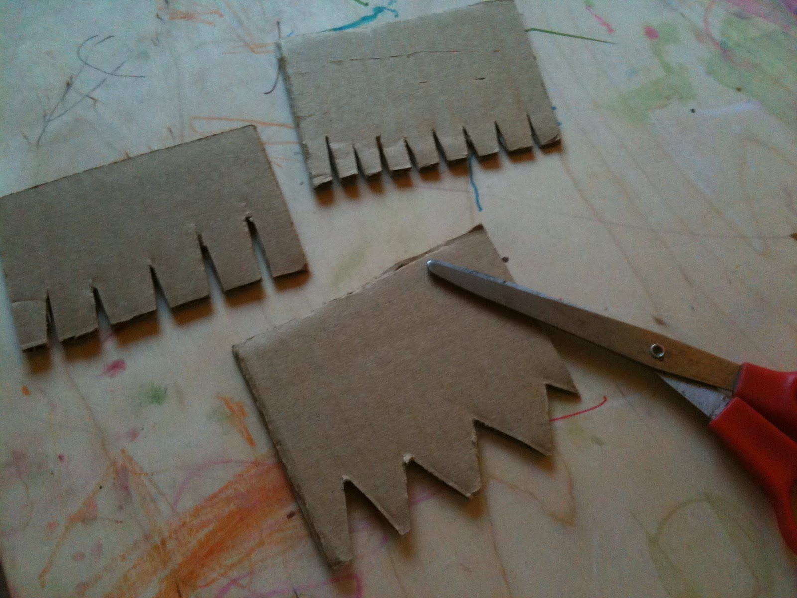 A Childhood List 49) DIY Texture Combs for Painting