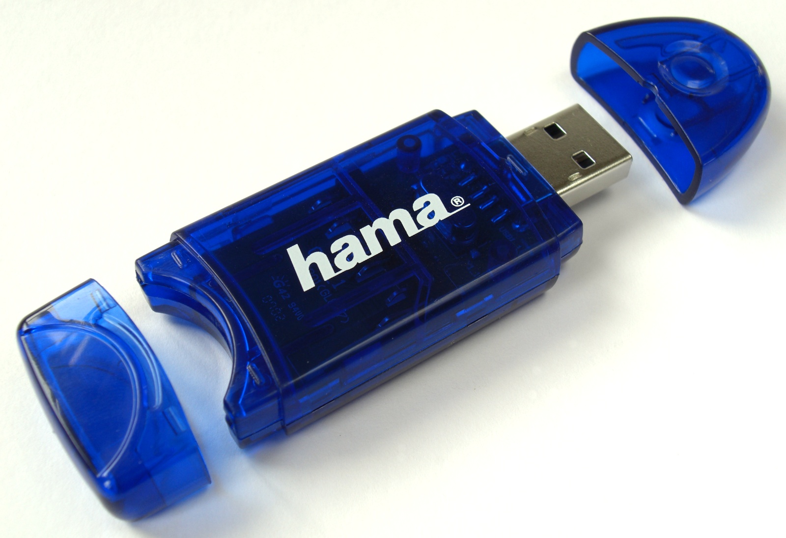 Hama presenta un nuevo enchufe múltiple con USB para optimizar la