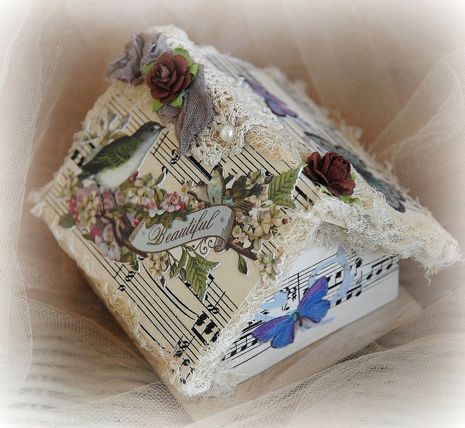 винтажные игольницы. винтаж рукоделие. антикварные швейные принадлежности. рукоделие шебби шик галина волкова. бумага для декупажа швейные принадлежности.