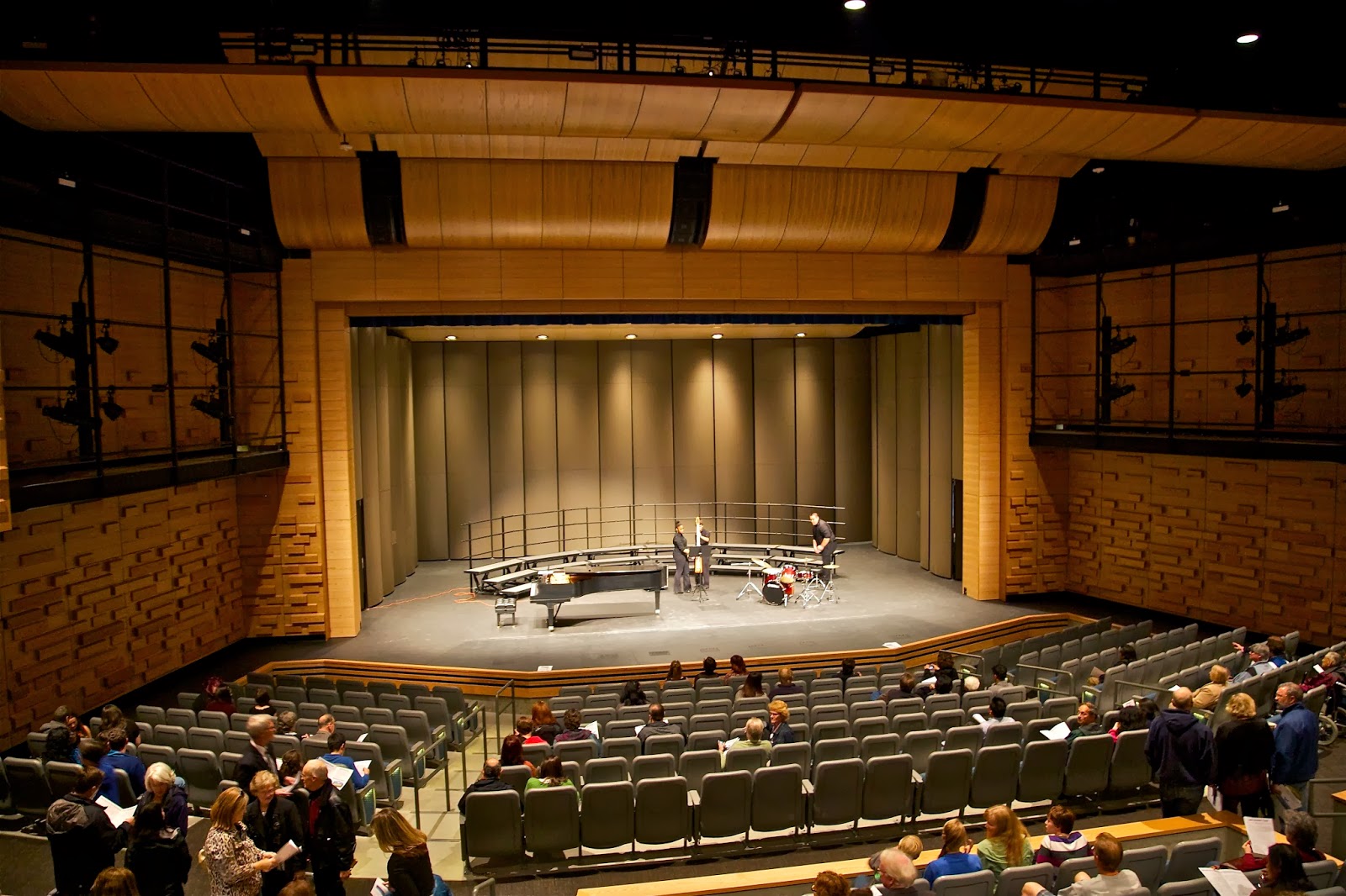 Shoreline Area News New Shorewood theatre for school and community use