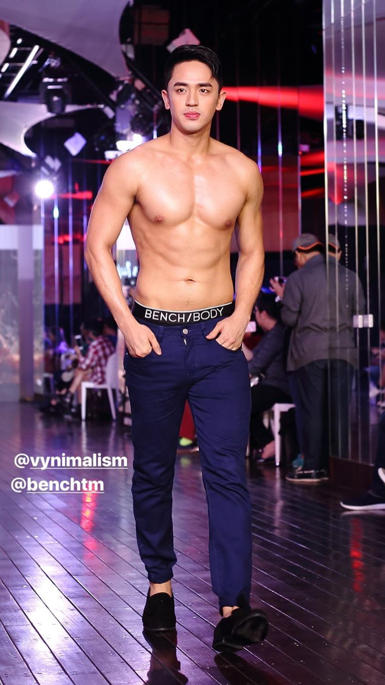 Shirtless Pinoy 🇵🇭: David Licauco