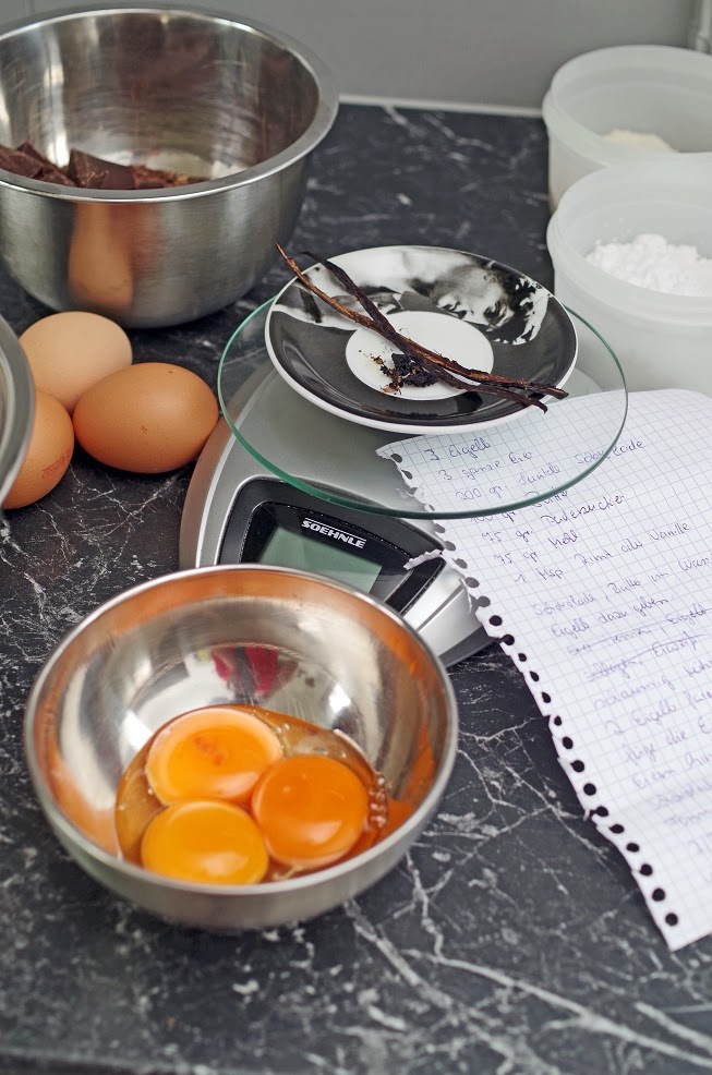 stuttgartcooking: Moelleux au Chocolat oder Schokoladen-Törtchen mit ... stuttgartcooking: Moelleux au Chocolat oder Schokoladen-Törtchen mit ...