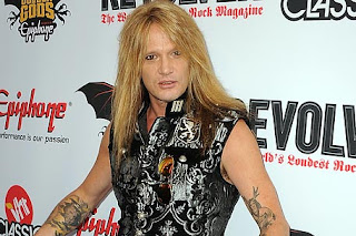 Hangover Zone: Sebastian Bach Ditangkap karena Kepemilikan Obat