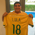 Diego Maradona reforça apoio a Lula em rede social