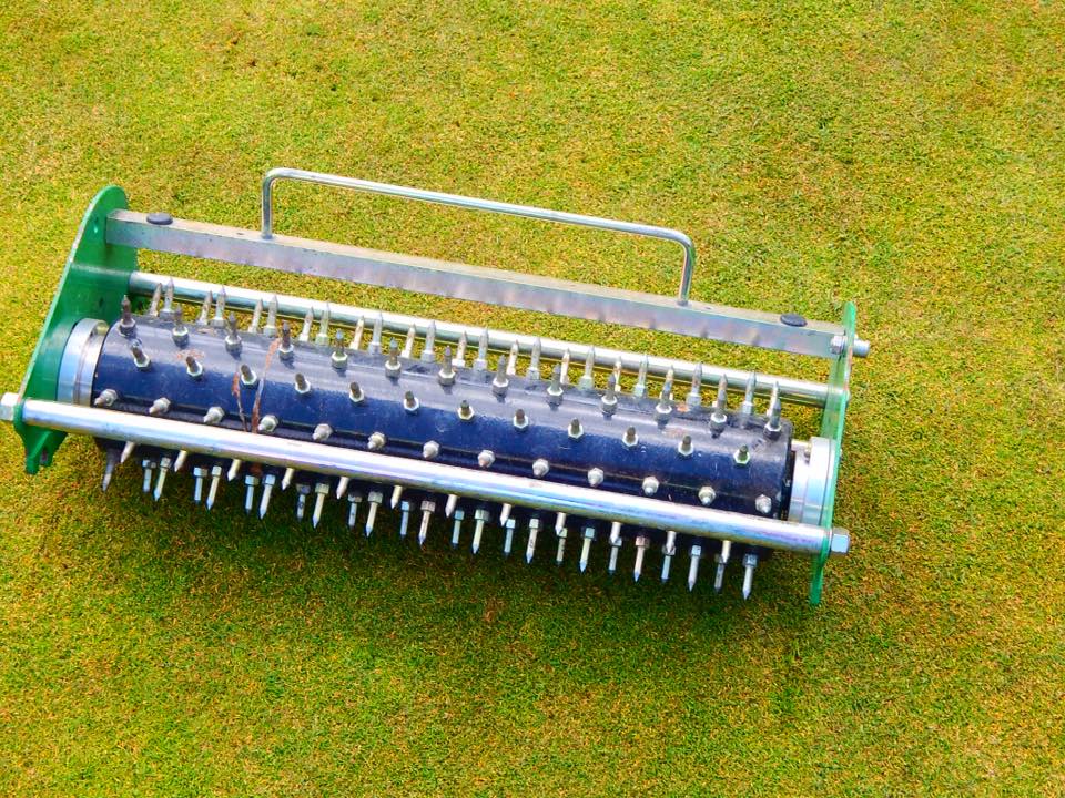 Lawn Bowls "Using the Head" Greens Maintenance Equipment