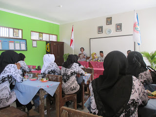 Kajian Ihwal Pengertian Dan Definisi Guru - Teropong Ajar