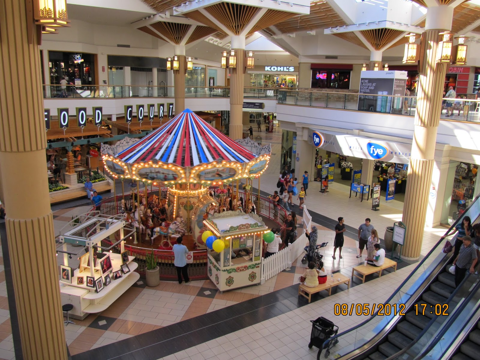 Trip to the Mall Stratford Square Mall ( Bloomingdale, IL)