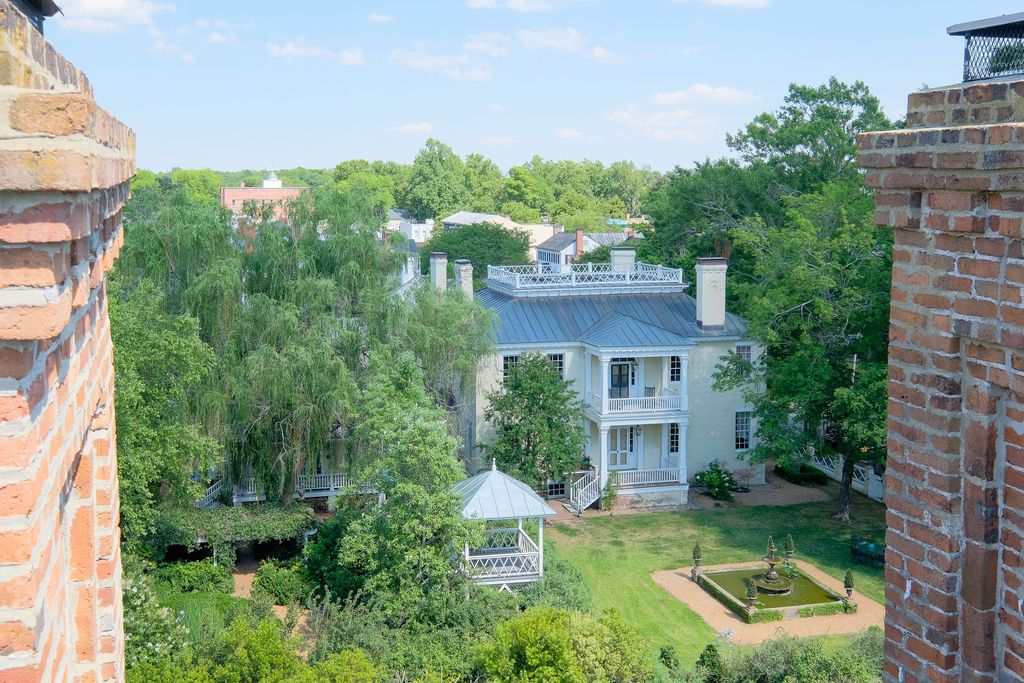 Sweet House Dreams Wessington, 1850 Antebellum in Edenton, North Carolina