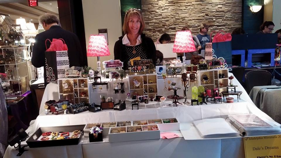 1 inch scale dollhouse