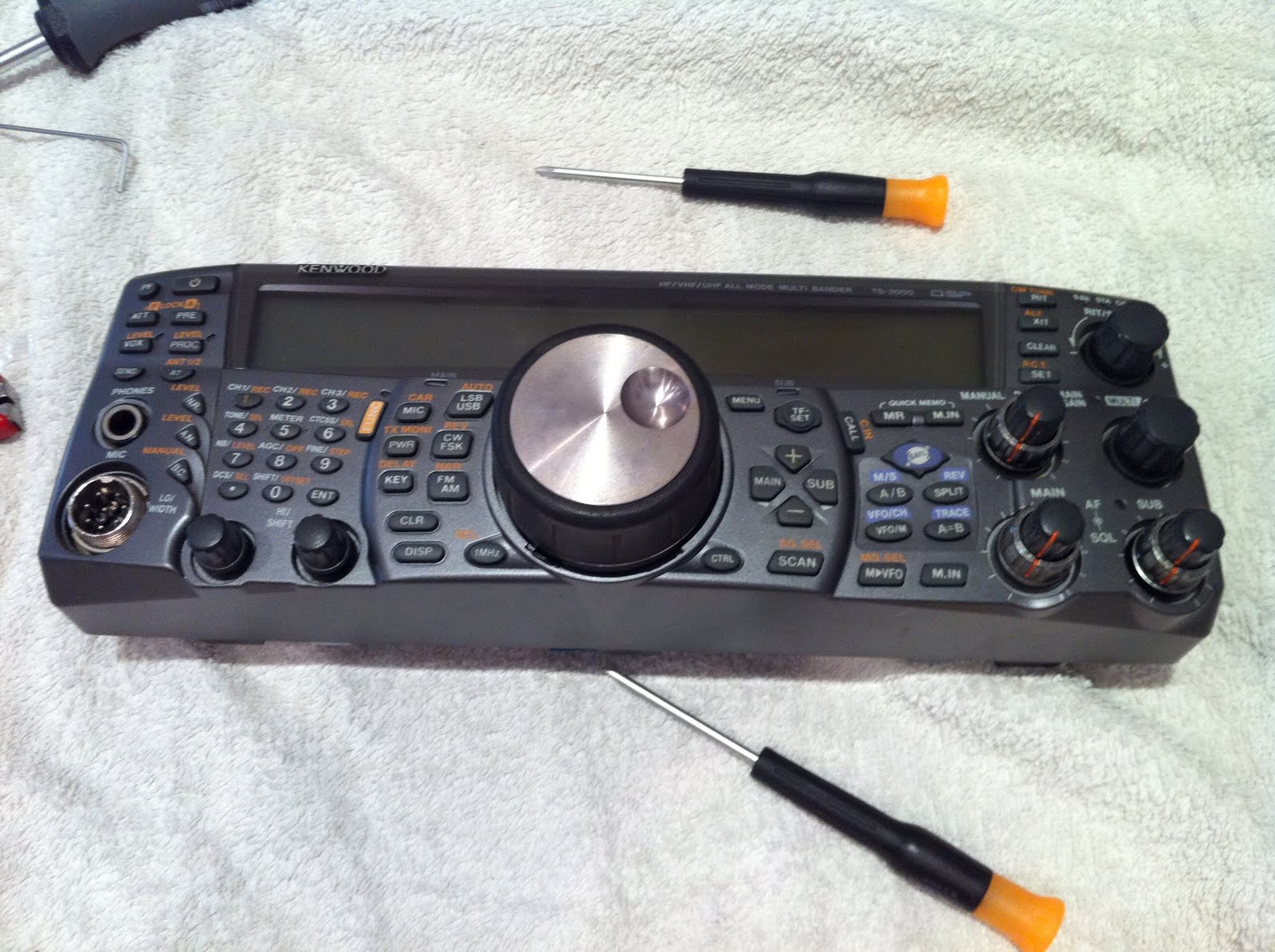 SV5BYR: TS-2000 new look....!!! ( how to make it with 6 Euros)