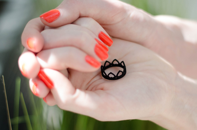 The Rogue and The Wolf Queen of Hearts Ring
