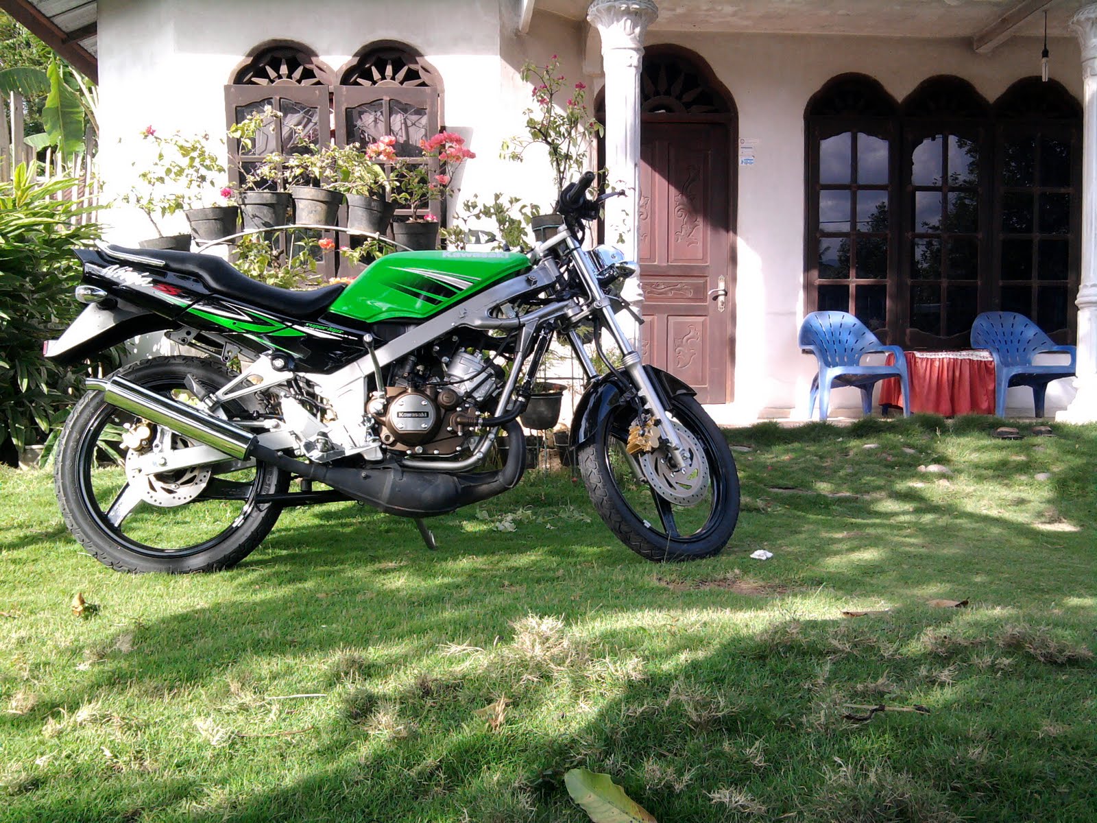 ANAK MOTOR: kawasaki ninja r