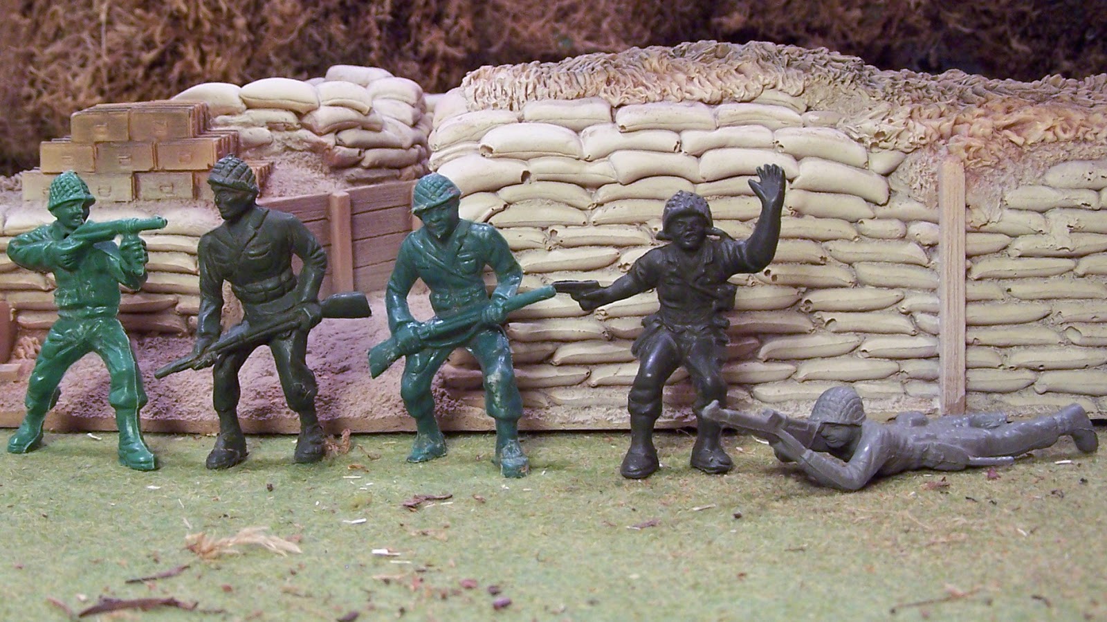 WWII Plastic Toy Soldiers: Lido - Toy Soldiers