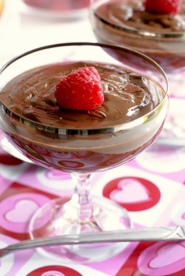 Homemade Chocolate Pudding made with Silk Cashewmilk!  Vegan and gluten-free! @lovemysilk #ad