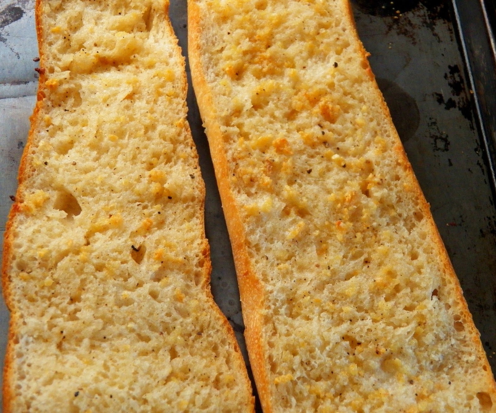 Comfy Cuisine Home Recipes from Family & Friends Cheesy Garlic Bread