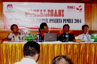 Sosialisasi Pelaksanaan Verifikasi Parpol Peserta Pemilu 2014 Kab.Kep. Selayar Sosialisasi Pelaksanaan ,Verifikasi ,Parpol ,Peserta ,Pemilu 2014 Kab.Kep. Selayar