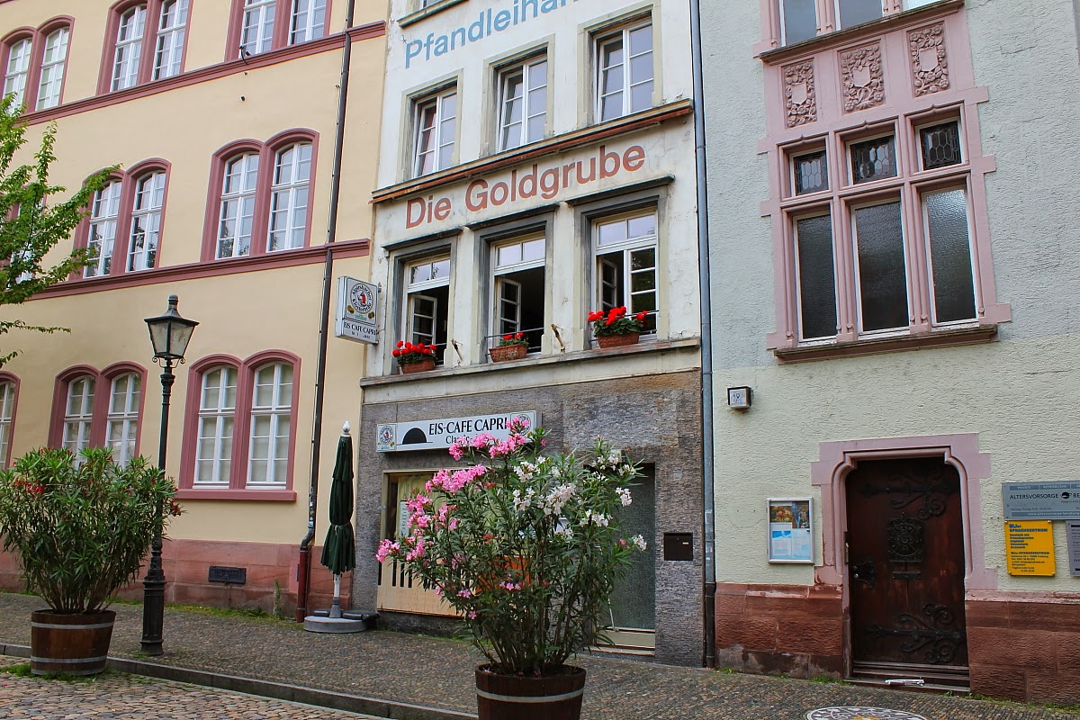 ドイツ フライブルク Freiburg の街並とベッヒレ