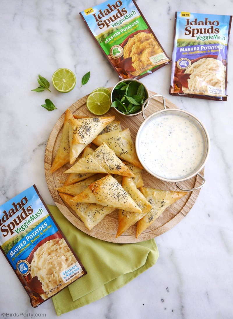 Vegetarian Indian Samosas Recipe - an easy to make, quick appetizer to please the whole family! Delicious served as party appetizers, entrees or snacks! by BirdsParty.com @birdsparty #samosas #vegetarianrecipe #indianrecipe #vegetariansamosa #indianfood #partyappetizer #appetizerrecipe #appetizers