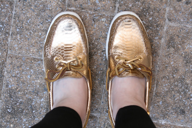 CupcakesOMG!: Monday Friday Fun Find: Gold Snakeskin Sperry's