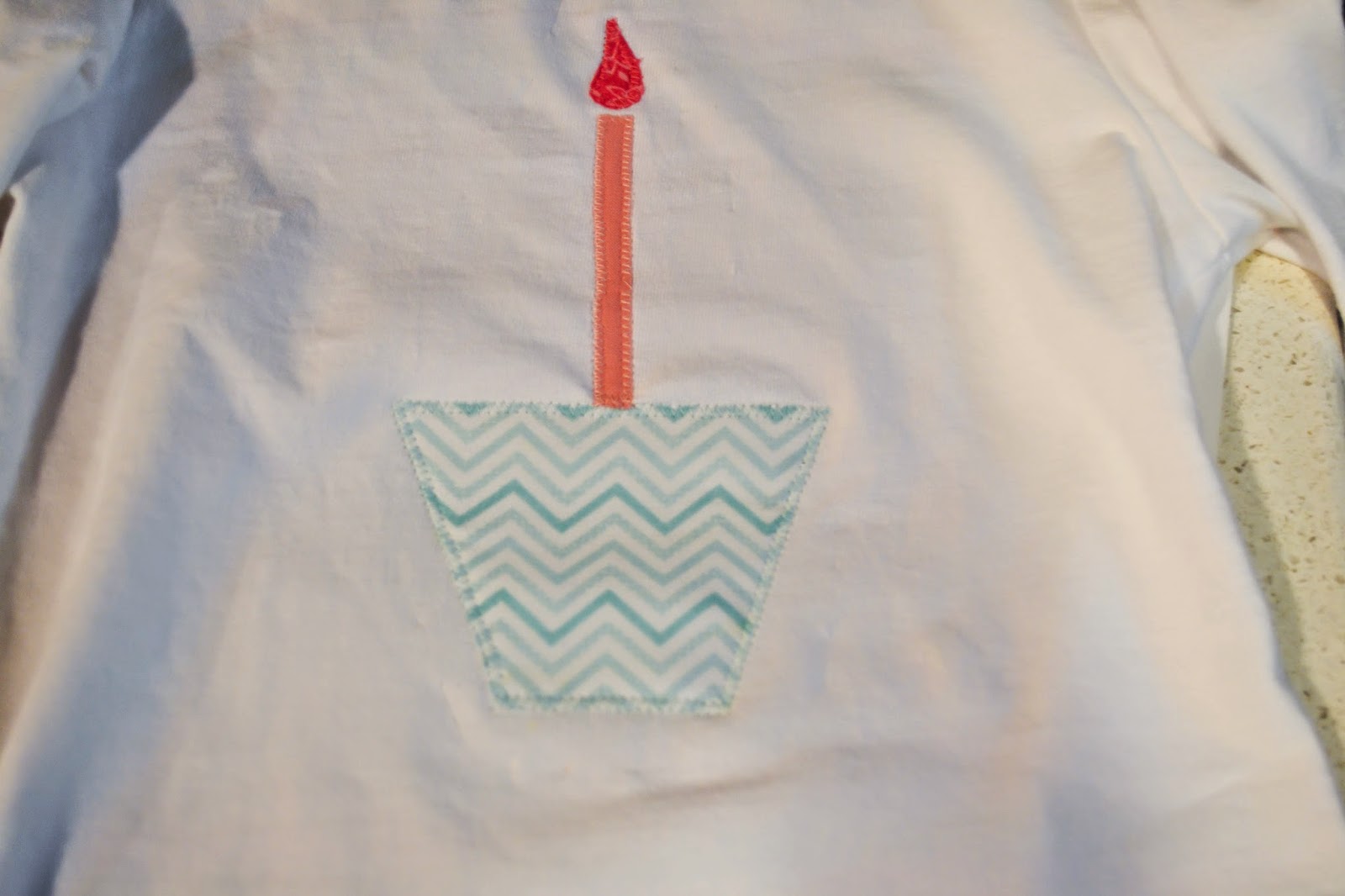 Modern Day Homemaker How to Appliqué a Tshirt
