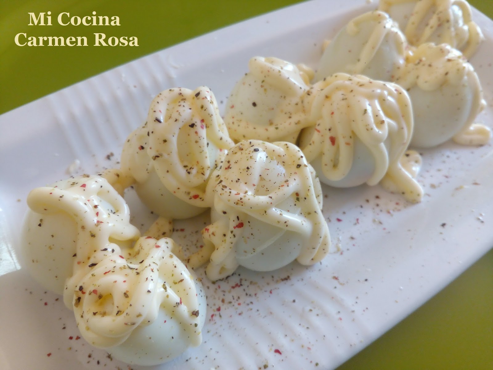 Cuanto Tarda En Cocerse Un Huevo De Codorniz HUEVOS DE CODORNIZ CON MAYONESA Y POPURRI DE PIMIENTAS | Mi Cocina