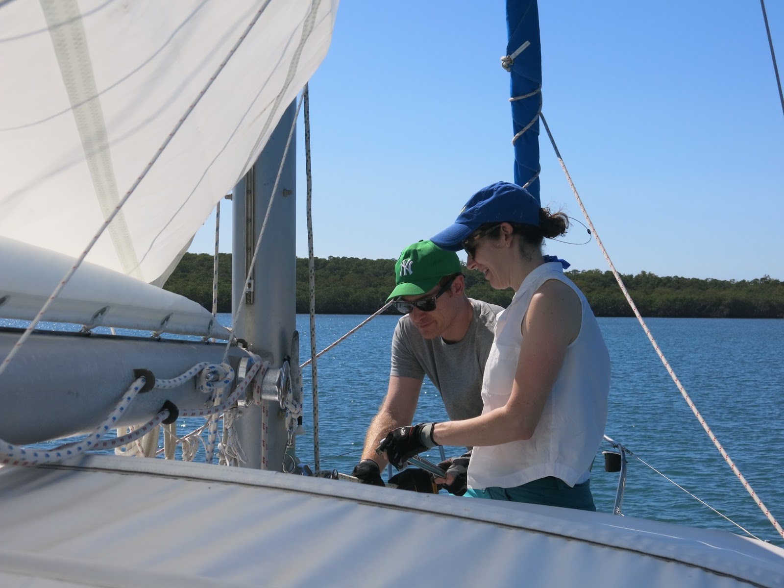 LEARN TO SAIL TODAY...