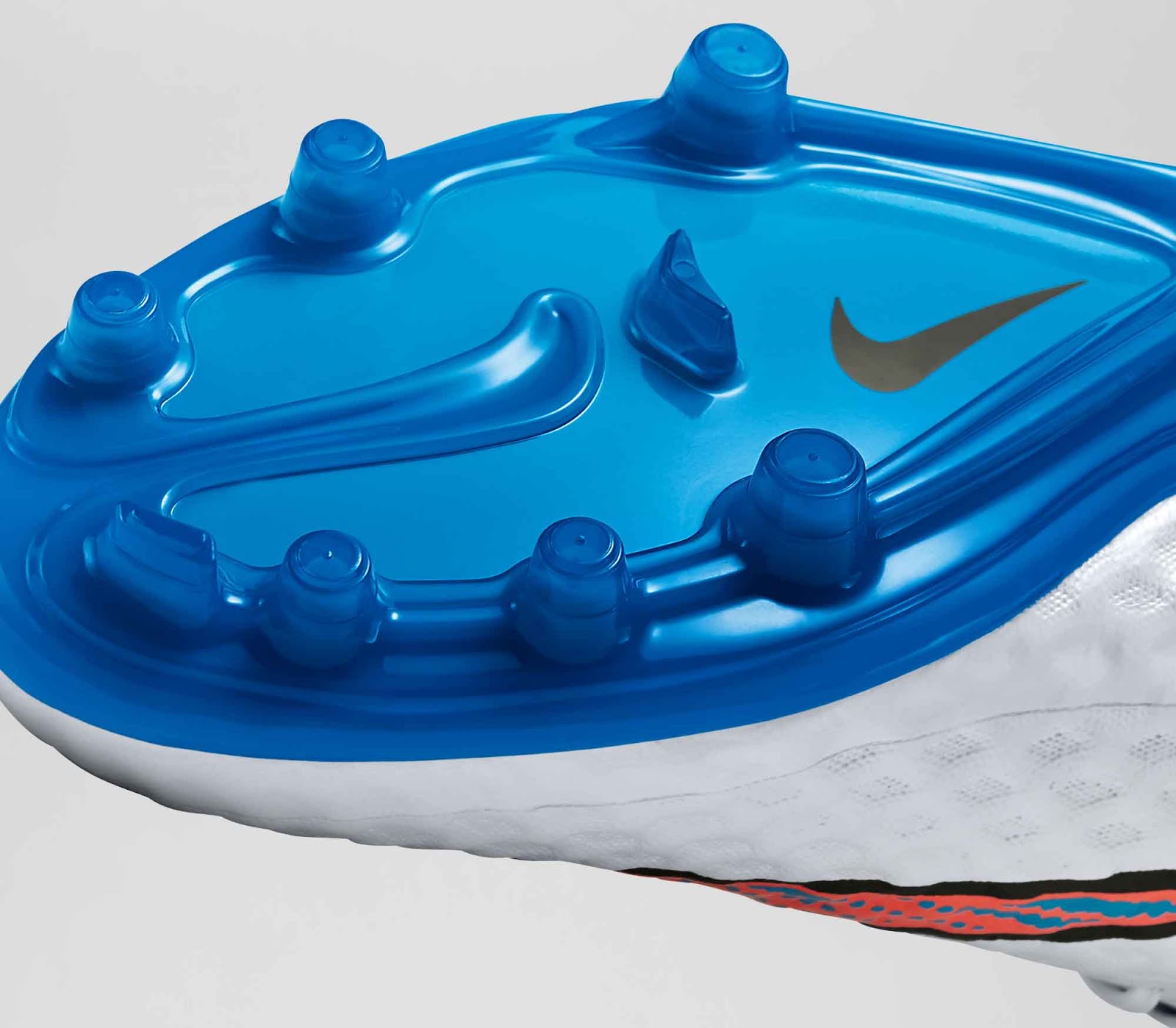 White Nike Hypervenom Phantom 2014-2015 Boot Revealed - Footy Headlines