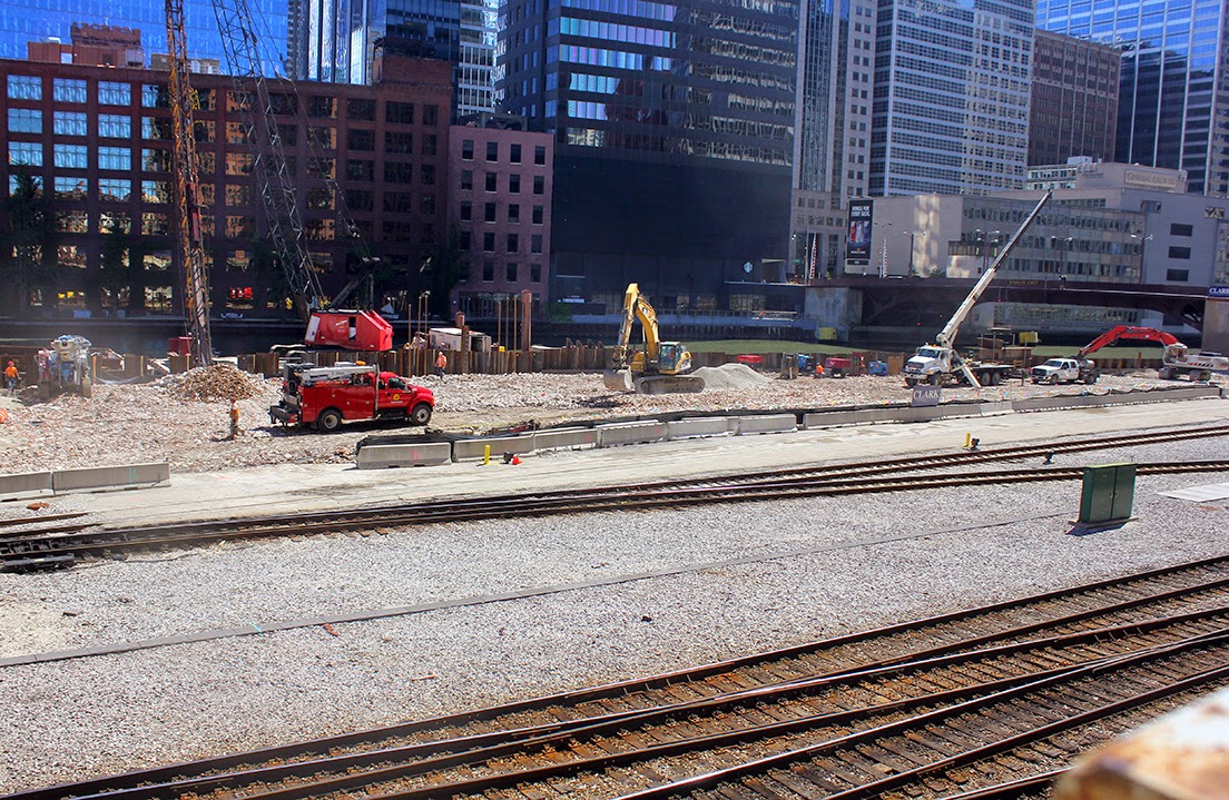 ArchitectureChicago PLUS: Along Chicago's New Skyscraper Row: One Rises ...