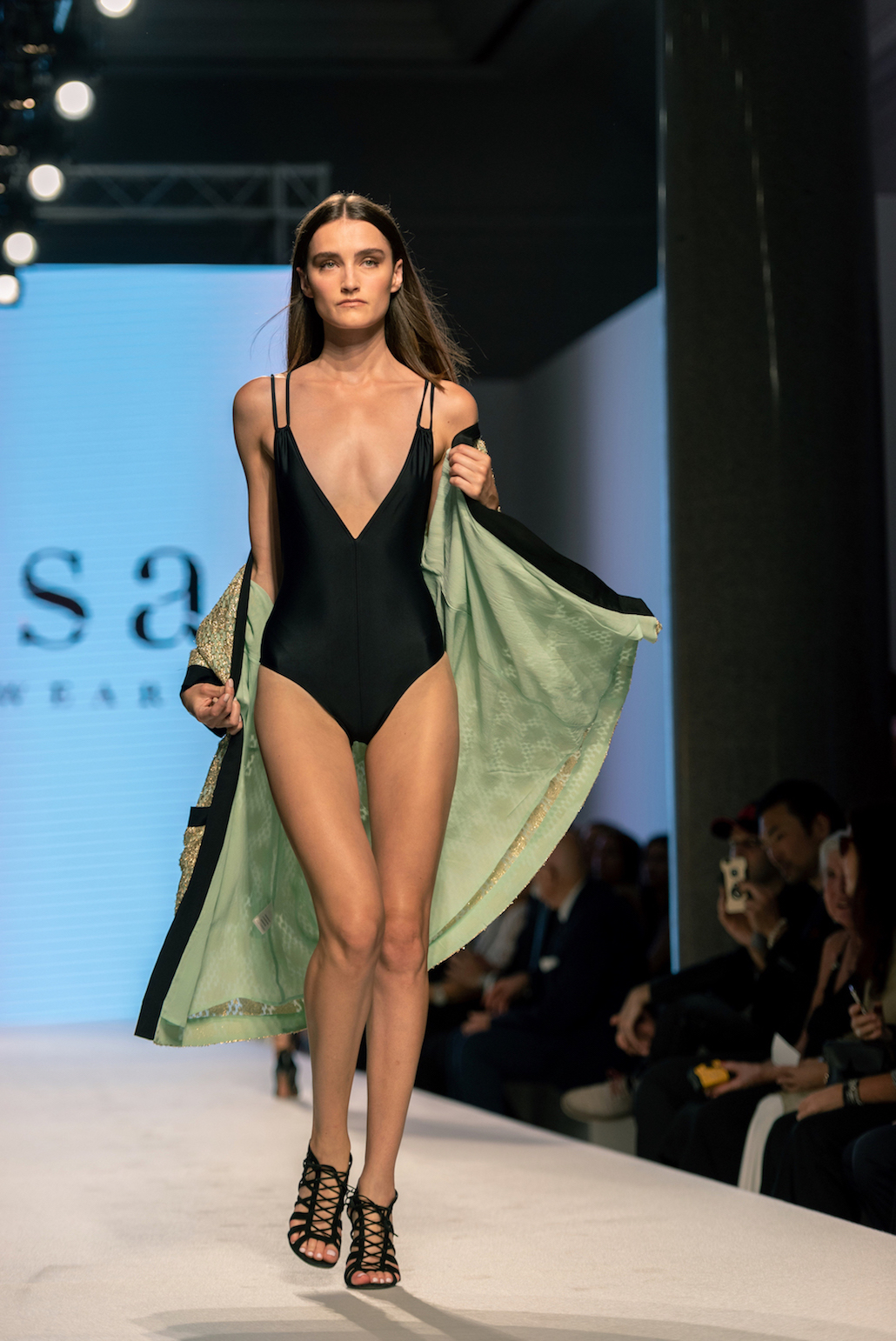 Intesa San Paolo porta la moda in filiale con Next Trend